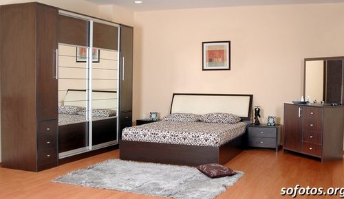 Banheiro decorado com plantas