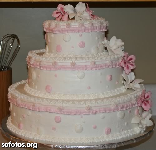 Bolo de casamento branco e rosa
