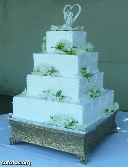 Bolo de casamento quadrado