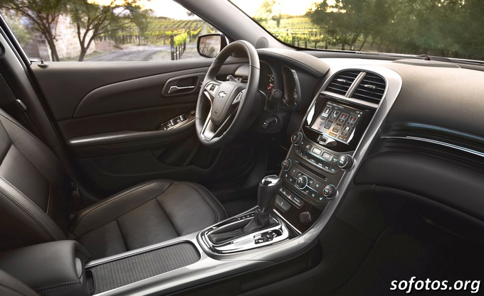 Painel do Chevrolet Malibu 2013