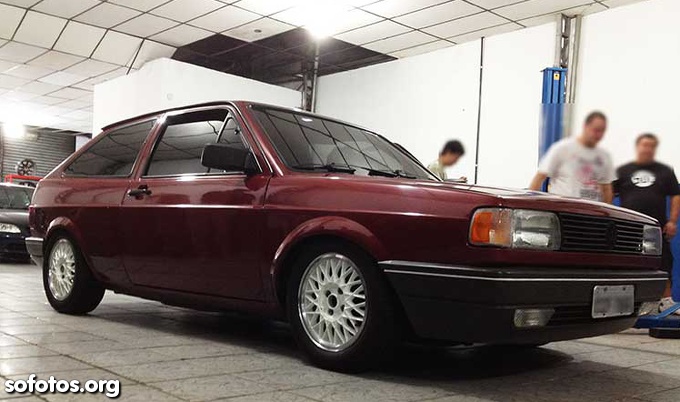 Gol quadrado vinho rebaixado