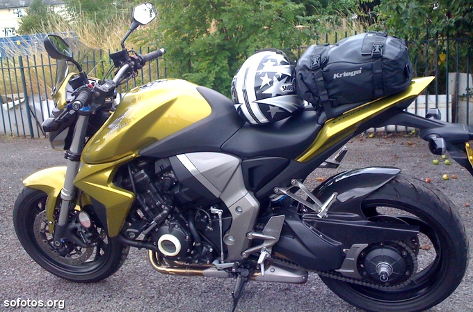 Honda CB 1000R Dourada