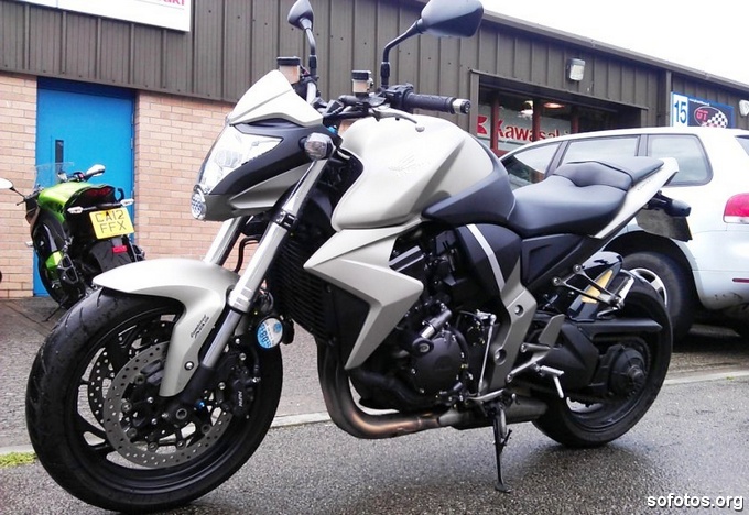 Honda CB 1000R Prata 2010