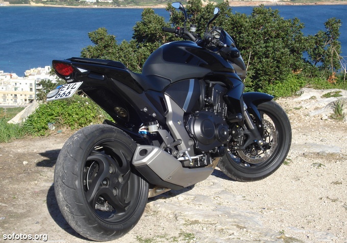 Honda CB 1000R Preta