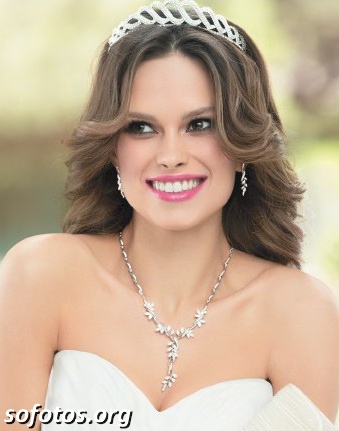 Noiva com tiara cabelo solto