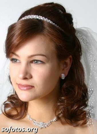 Penteado noiva com tiara de arquinho