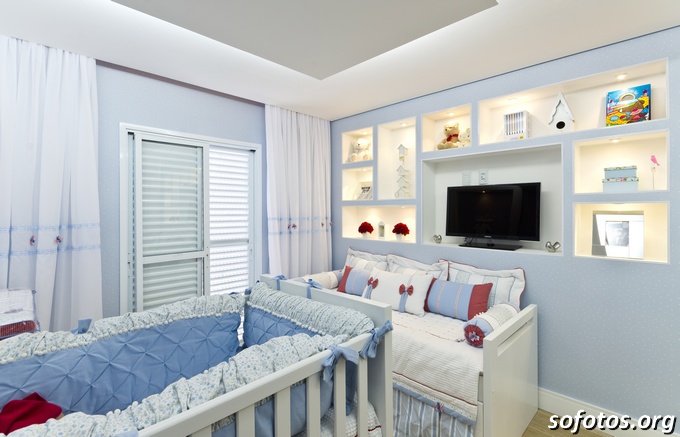 Quarto de bebê azul