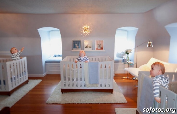 quarto de bebê trigêmeos