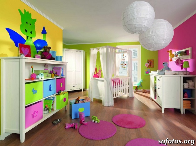 quartos de bebê colorido