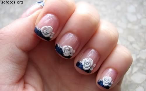 unhas decoradas com flor