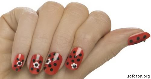 Unhas decoradas joaninha