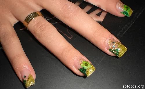 Unhas decoradas verdes