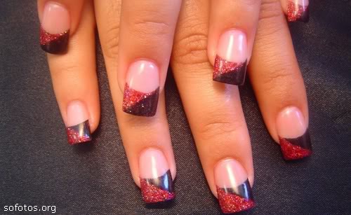 unhas vermelhas decoradas